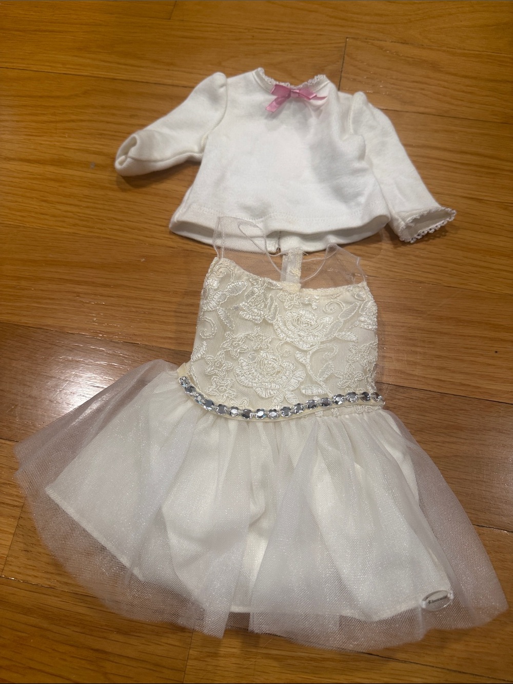 American girl clothes bundle.